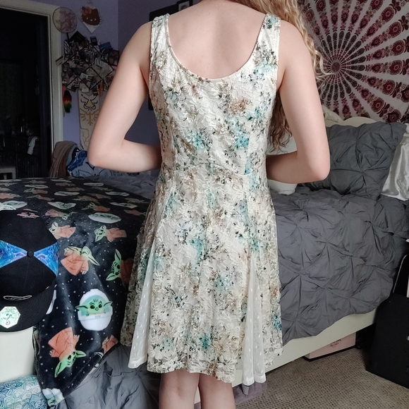 Limited Edition Disney Cinderella Collection Dress - Picture 3 of 6